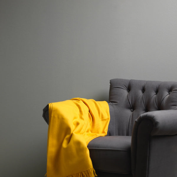 Harmaa-sisustusmaali-Frenchic.