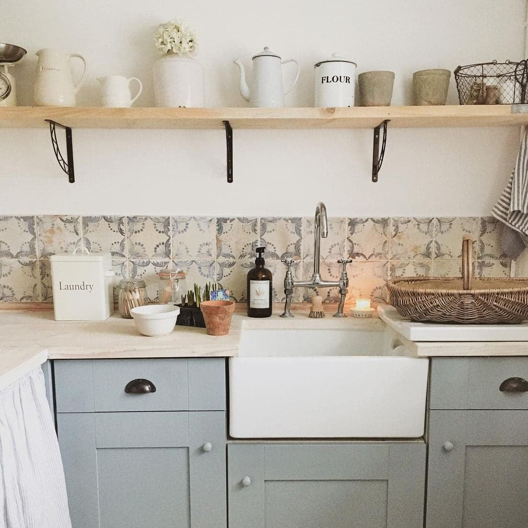 maalattu keittiö frenchic maaleilla. 