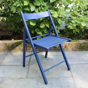 FArkunsininen kalustemaali Frenchic Al Fresco. 