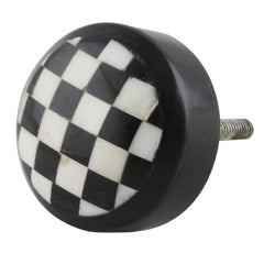 Harlekiini_ruutu_resin_nuppi_vedin_Liisa_ihmemaassa_kaluste_maalikauppa_frenchic.