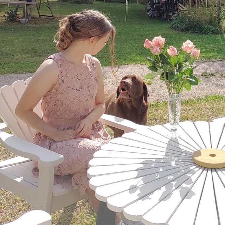 keltainen Hot As Mustard puutarhakalustemaali. 