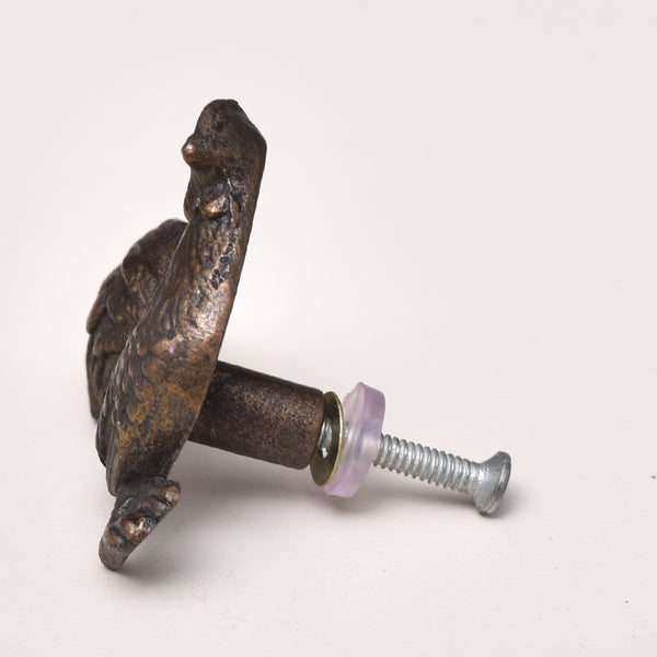 Kukko_metallinen_nuppi_vedin_laatikostoon_Frenchic_maalikaupasta.