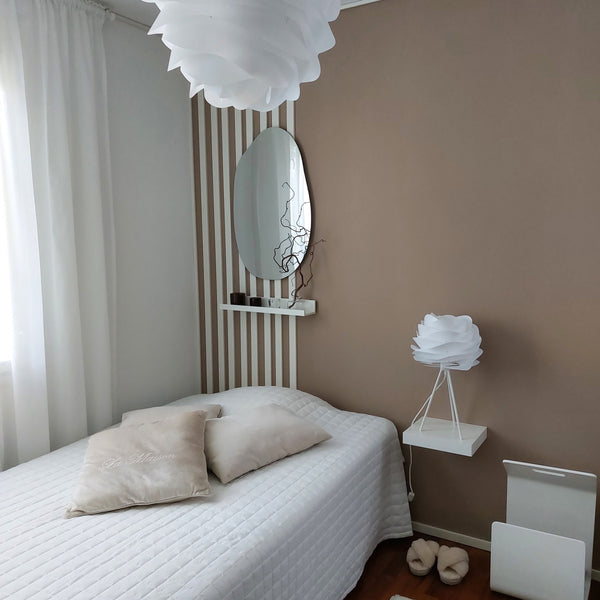 BEIGE SEINÄMAALI FRENCHIC SWAYED. 