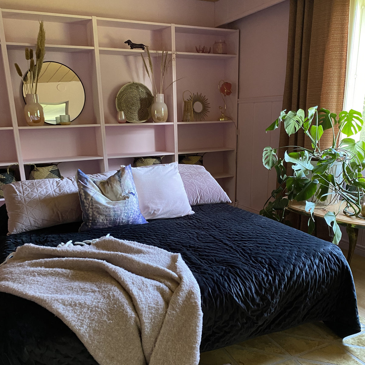 Vaaleanpunainen_seinamaali_BonBOn_frenchic