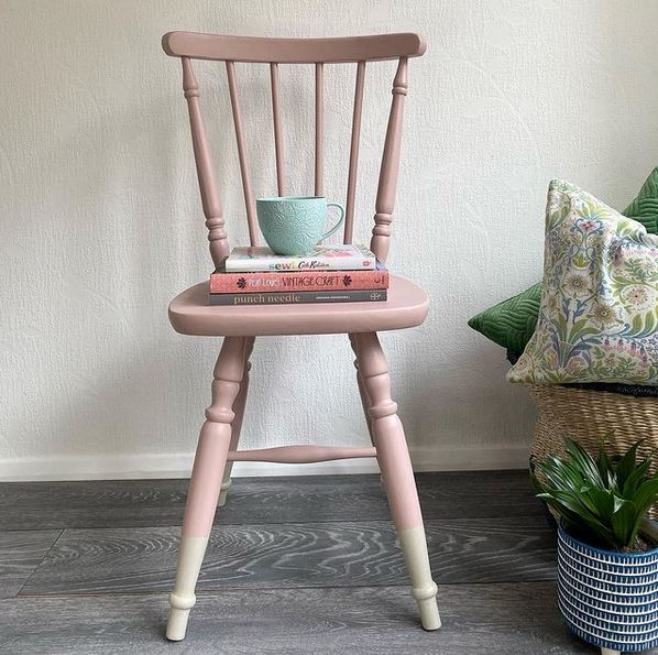 DuskyBlush-puuterinen pinkki Frenchic maali.