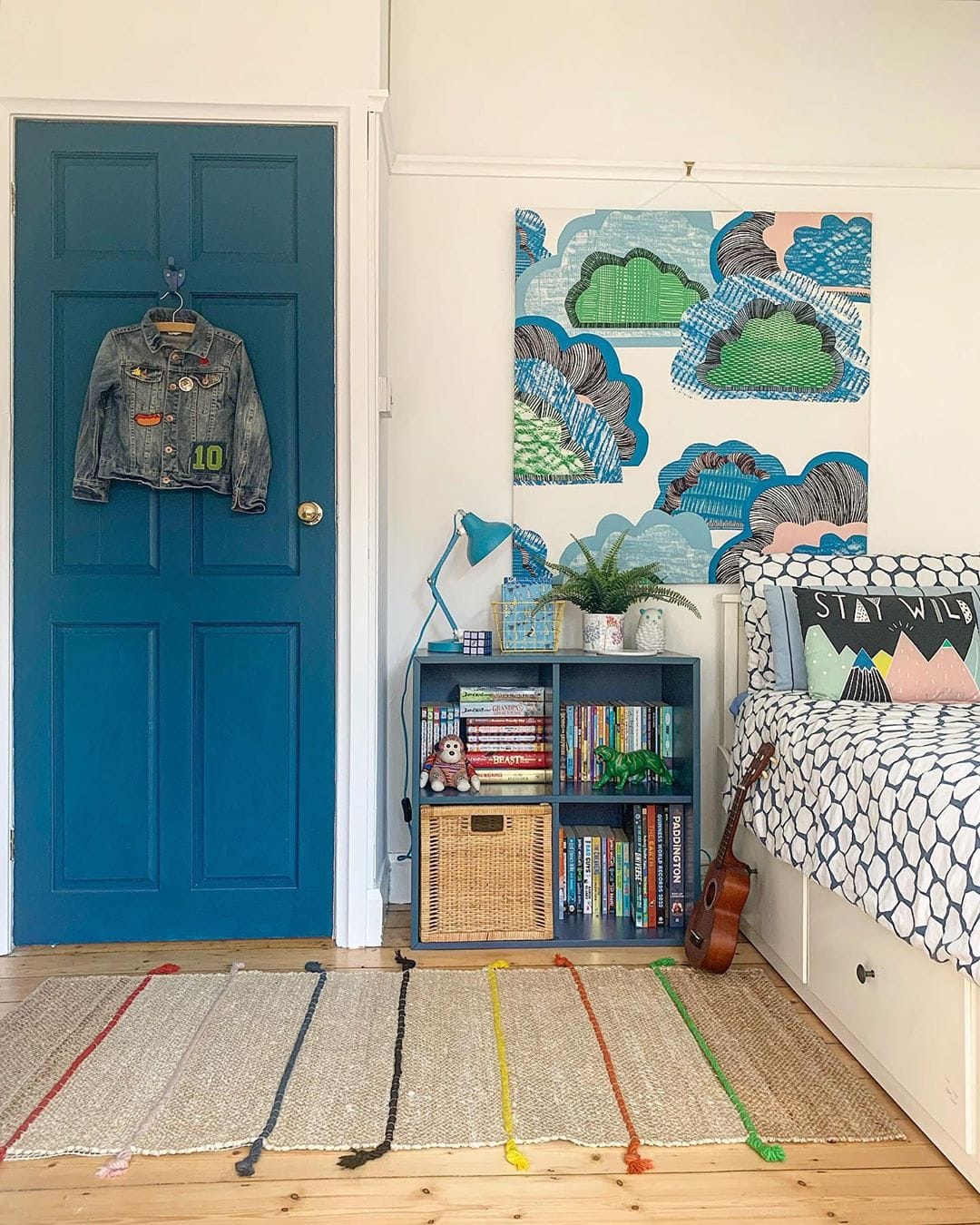 Steel teal, frenchic maalisävy. 