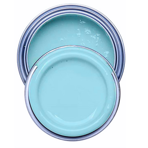 Raikas vaalea turkoosin sininen maalisävy Santorini Frenchic maalikokoelmasta. 